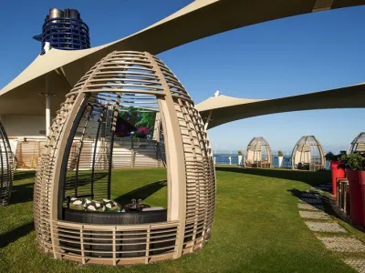 Celebrity Equinox - Entertainment