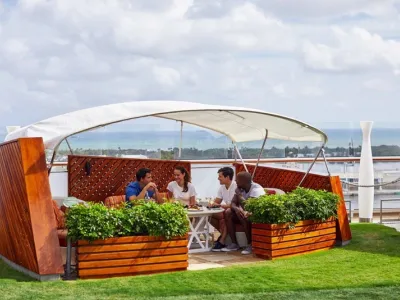 Celebrity Equinox - Entertainment