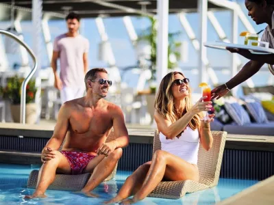 Celebrity Equinox - Entertainment