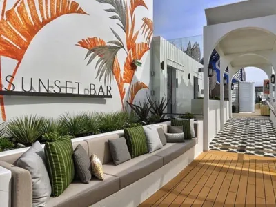 Celebrity Edge - Entertainment