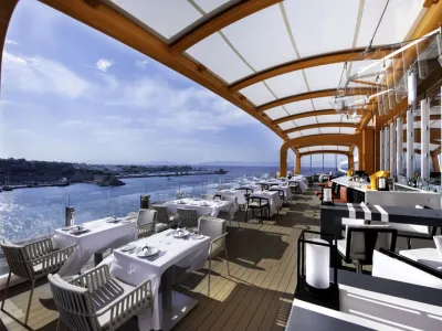 Celebrity Apex - Dining