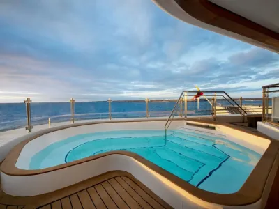 Celebrity Flora - Health & Fitness