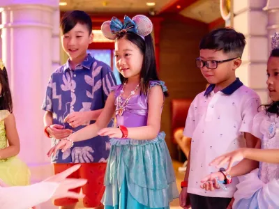 Disney_Adventure_-_Fairytale_Hall