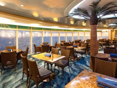 Disney_Cruises_-_Cabanas