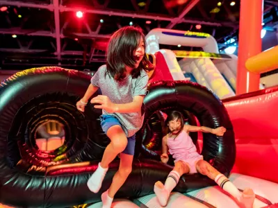 Disney_Treasure_-_Hero_Zone