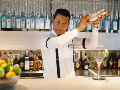 Emerald Azzurra - Entertainment