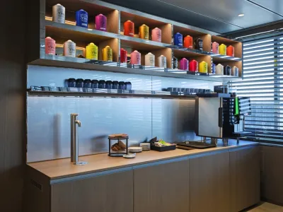 Emerald Azzurra - Entertainment