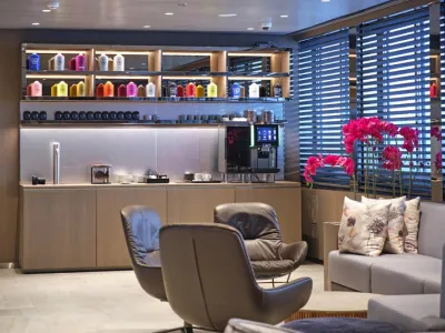 Emerald Azzurra - Entertainment