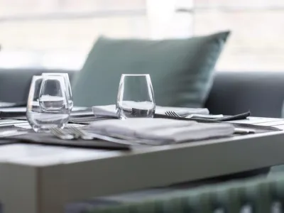 Emerald Azzurra - Entertainment