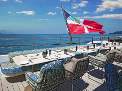 Emerald Azzurra - Dining