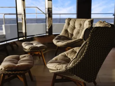 Emerald Azzurra - Entertainment