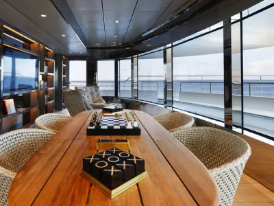 Emerald Azzurra - Entertainment