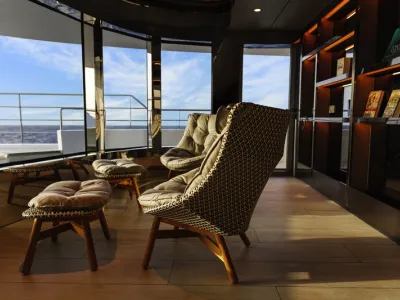 Emerald Azzurra - Entertainment