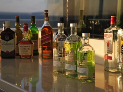 Emerald Azzurra - Entertainment