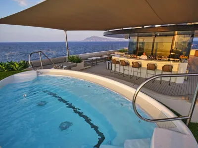 Emerald Azzurra - Entertainment