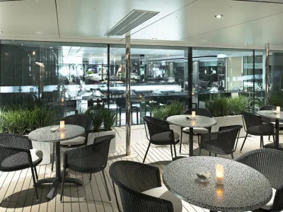 Emerald Star - Dining