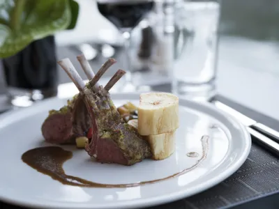 Emerald Radiance - Dining