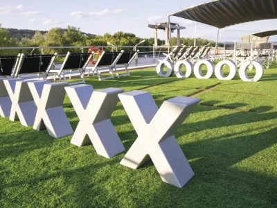 Emerald Star - Entertainment