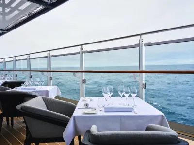 EXPLORA III - Dining