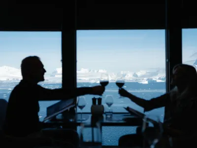 MS Roald Amundsen - Dining