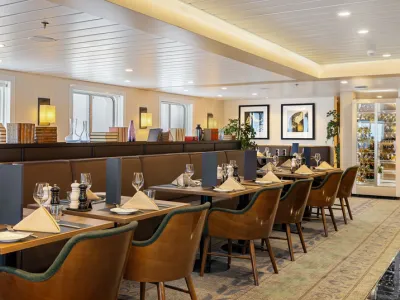 MS Spitsbergen - Dining
