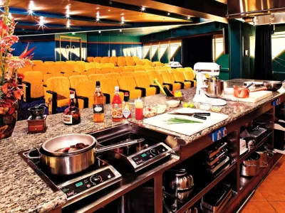 Zaandam - Enrichment