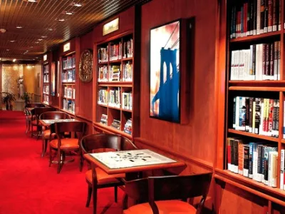 Zaandam - Entertainment