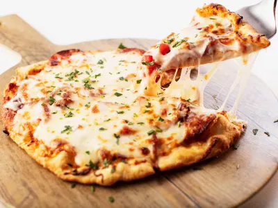 Holland_America_Line_-_Rotterdam_-_New_York_Pizza