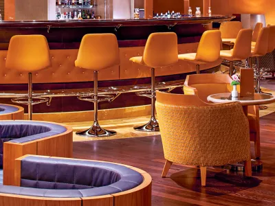 Holland_America_Line_Bars_Ocean_Bar