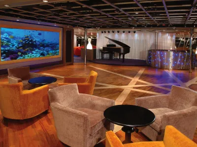 Holland_America_Line_R_Class_Interior_Crow_s_Nest_1