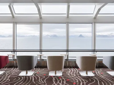 Hurtigruten_Expeditions_MS_Fridtjof_Nansen_EXPLORER_LOUNGE_-_Credit_-_Clara_Tuma_and_Hurtigruten_2