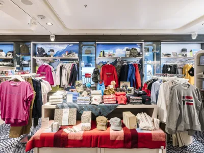 Hurtigruten_Expeditions_MS_Fridtjof_Nansen_SHOP_-_Credit_-_Clara_Tuma_and_Hurtigruten_2
