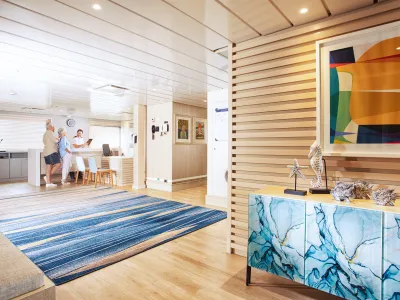 Hurtigruten_Santa_Cruz_II_Reception_0