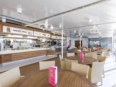 MSC_Cruises_MSC_Lirica_La_Pergola_Hamburgers_Paradise_2