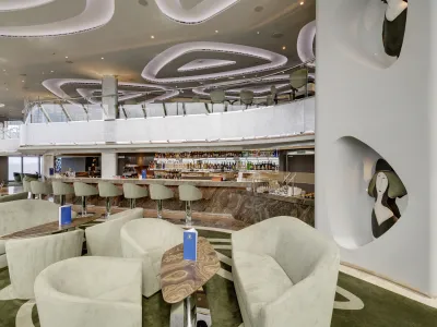 MSC_Cruises_MSC_Seaview_YC_Top_Sail_Lounge_3