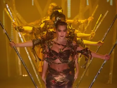 Norwegian Jade - Entertainment