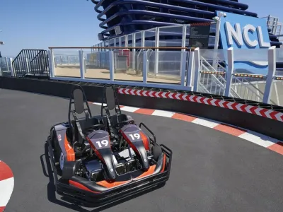 Norwegian Joy - Entertainment