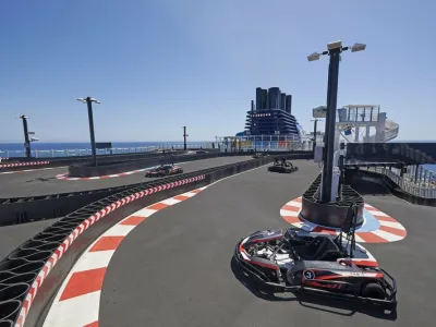 Norwegian Joy - Entertainment