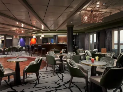 Norwegian Joy - Entertainment