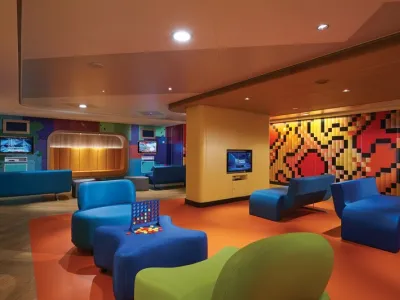 Norwegian Bliss - Kids & Teens