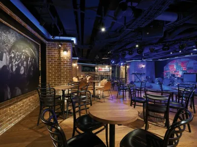 Norwegian Bliss - Entertainment