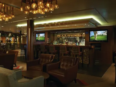 Norwegian Breakaway - Entertainment