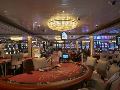 Norwegian Dawn - Entertainment