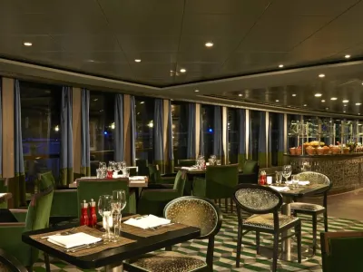 Norwegian Dawn - Dining