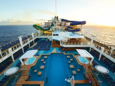 Norwegian Escape - Entertainment