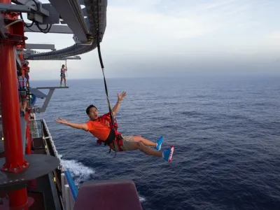 Norwegian Escape - Entertainment