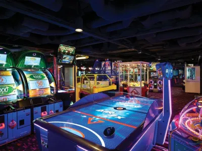 Norwegian Escape - Entertainment