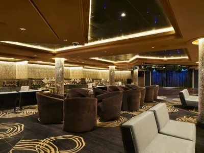 Norwegian Gem - Entertainment