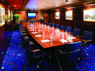 Norwegian Gem - Entertainment