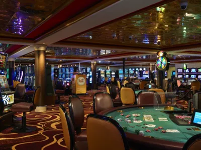 Norwegian Gem - Entertainment